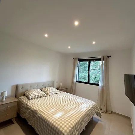 Bas De Entierement Equipee Apartament